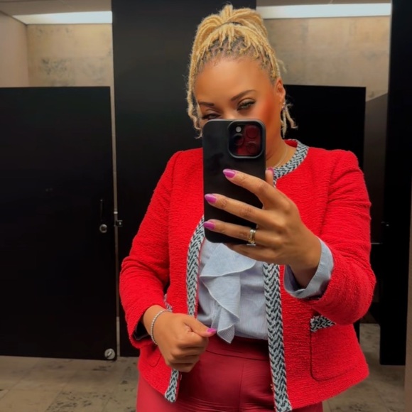 Red blazer - Picture 6 of 7